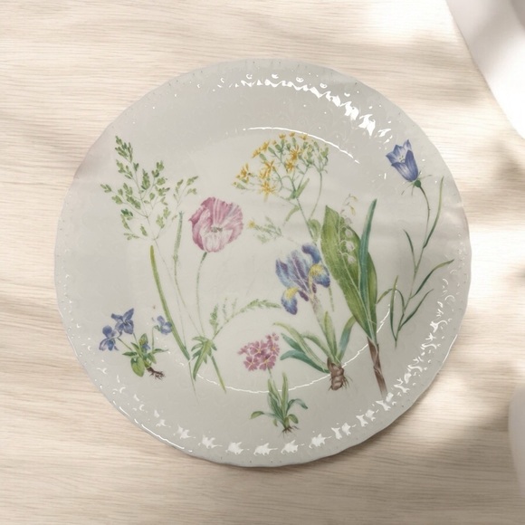 Vintage Floral Medley collection by Mikasa
 5 Piece Place Setting - Picture 9 of 9